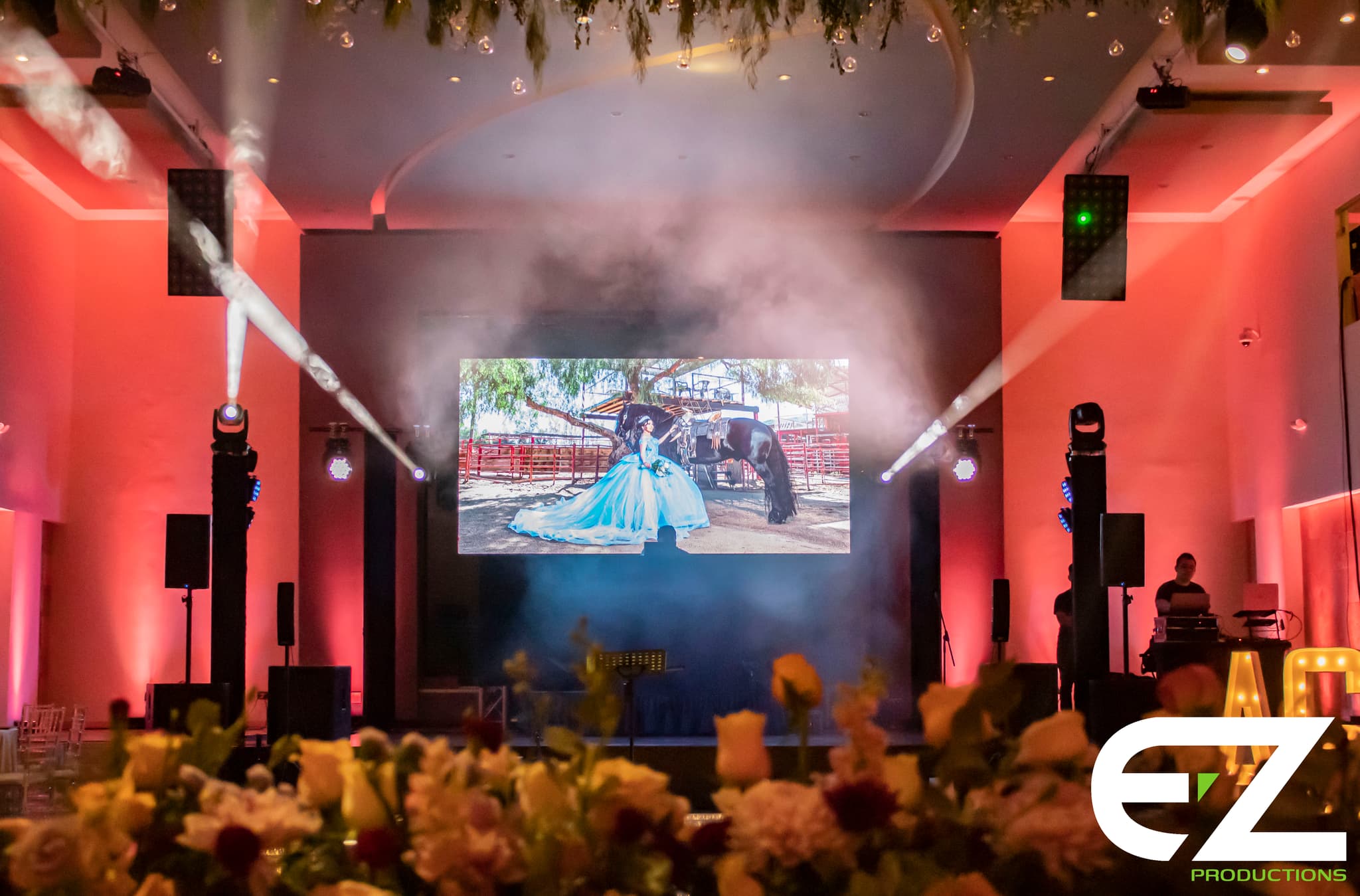 XV Años - Iluminación Especial con iluminación y audio profesional por EZ Productions en Baja California